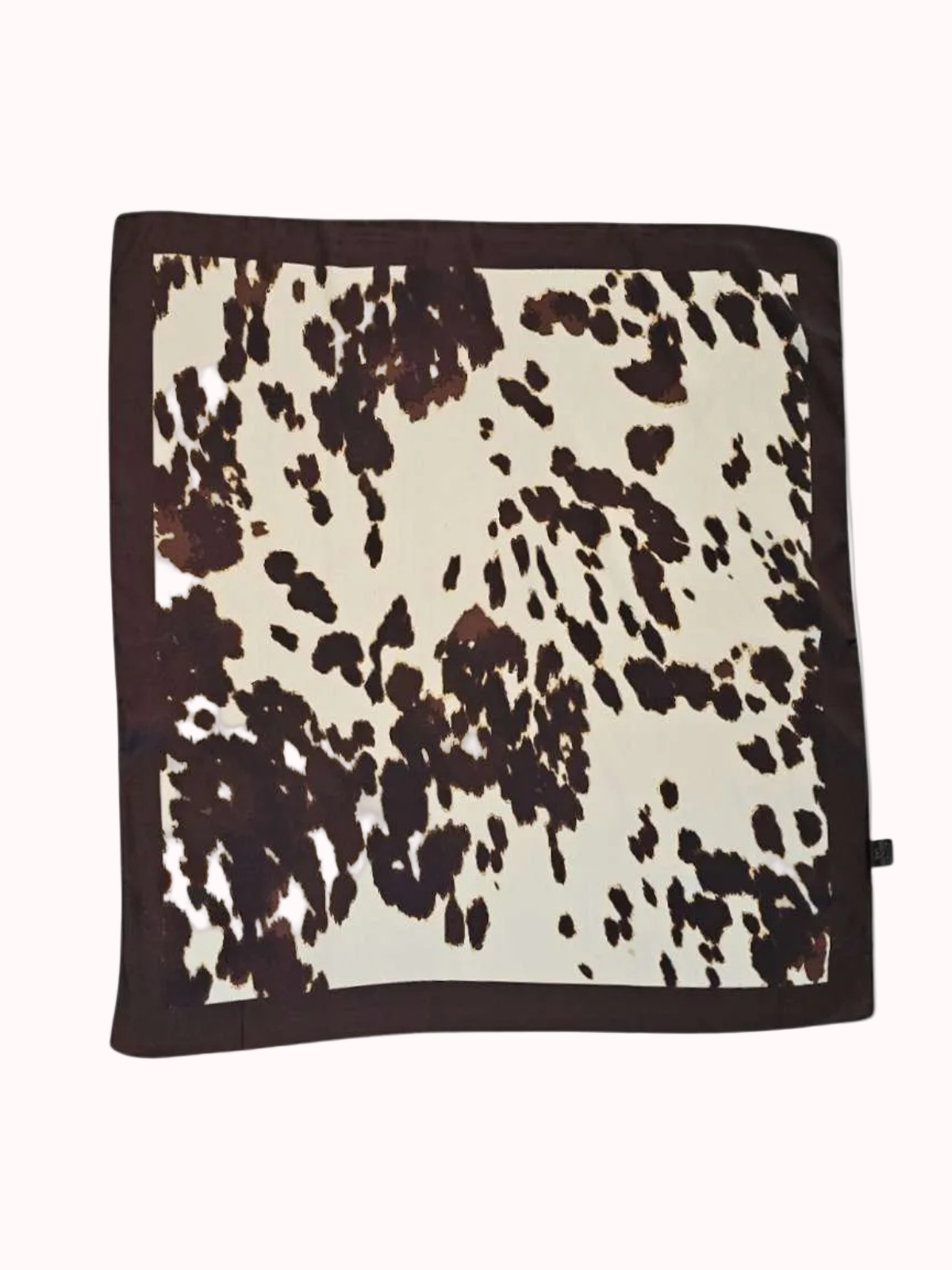 Pañuelo Mediano Seda Vaquitas Beige - Accesorio Ideal para un Toque Distinto