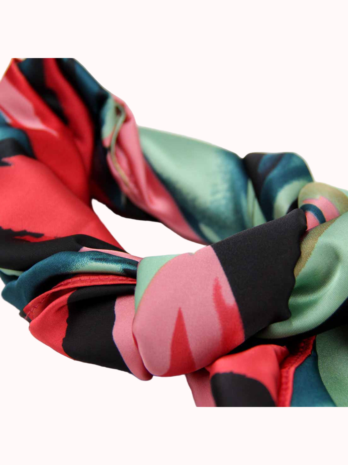 Pañuelo – Ondas Rojo, Verde y Negro