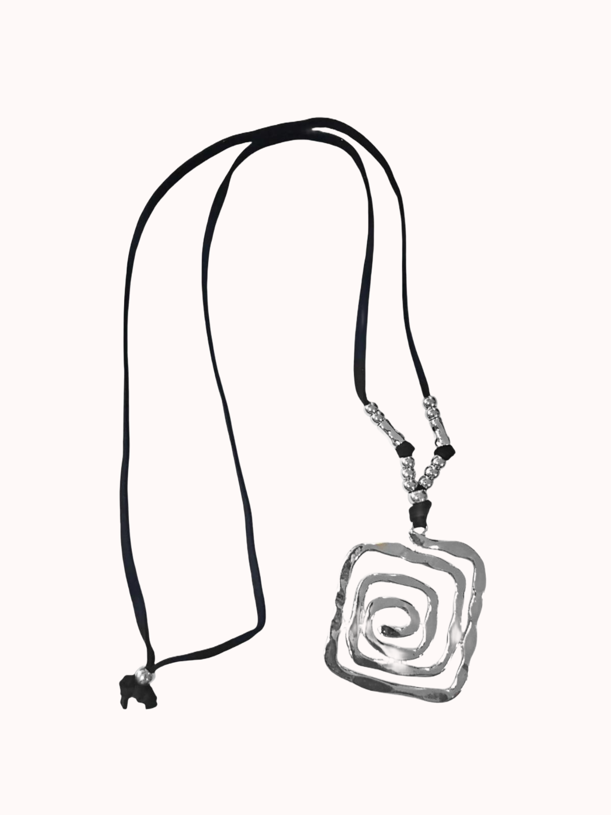 Collar Nudo Cuadrado Plateado